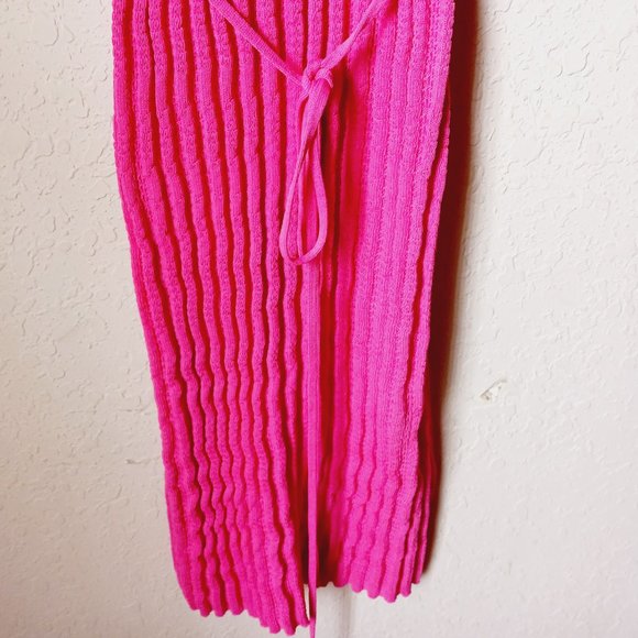 Rachel Roy pink stretchy sleeveless Vibrant Pink. Form fitting. Size medium. - Picture 7 of 12